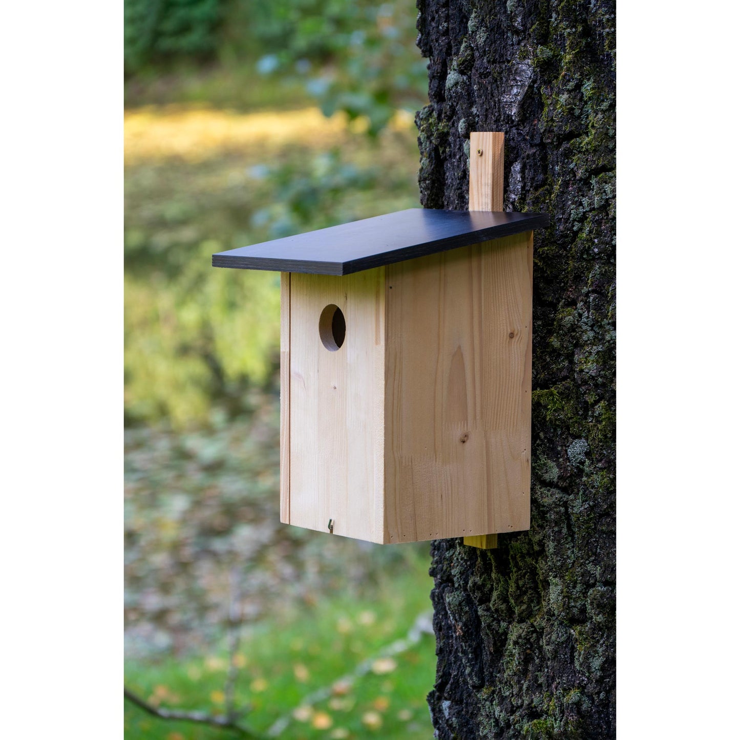Handgefertigter Nistkasten, ideal für Stare, Spechte & andere Wildvögel