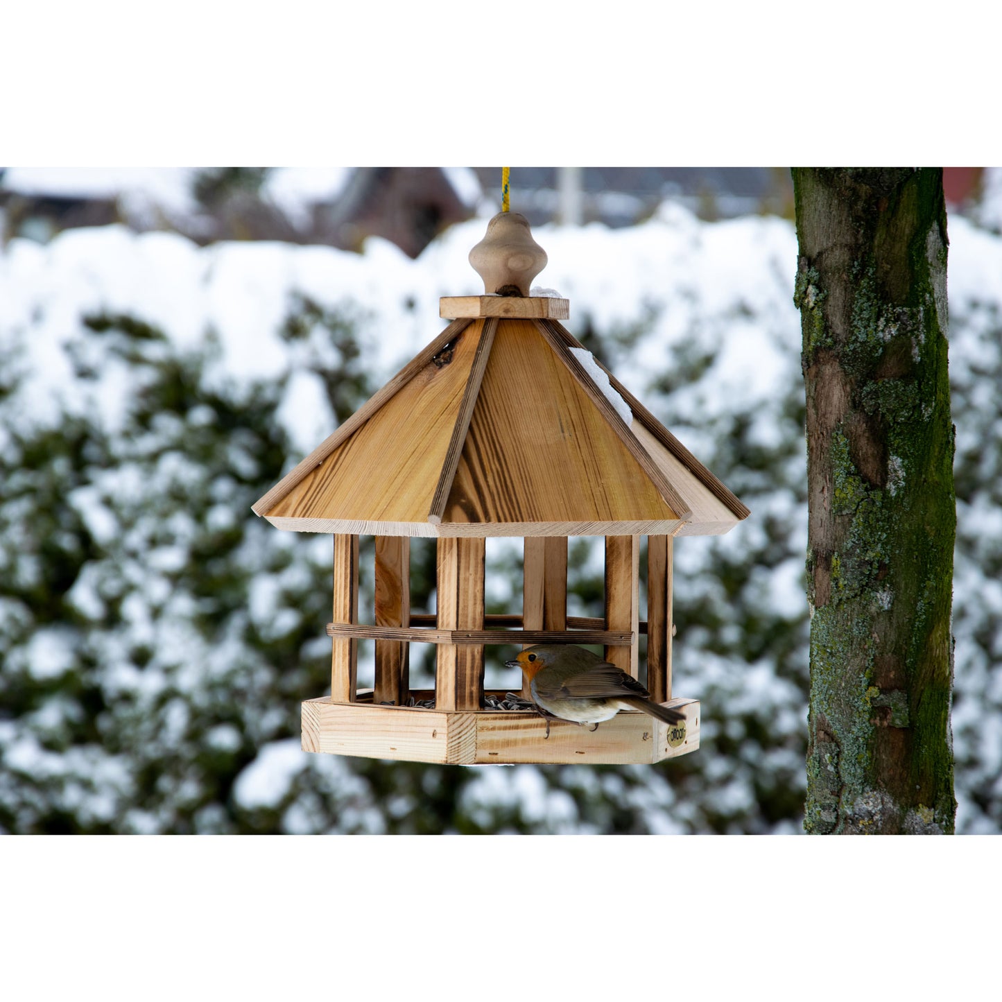 Robustes Vogelfutterhaus "Caliente" mit Querstreben und Landeplatz