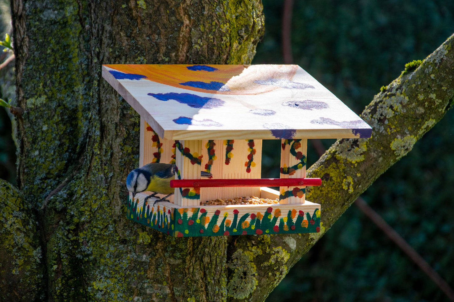 Art. 38031FSCe - Vogelfutterhaus Bausatz zum Bemalen mit 4 Farben