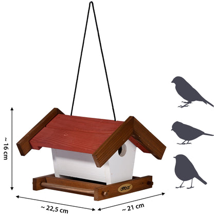 Hängende Futterhäuser im herbstlichen Design mit dekorativem Giebeldach

