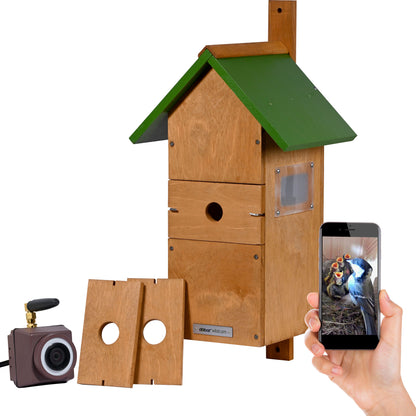 Detailansicht des LUXUS-VOGELHAUS® Nistkastens mit austauschbaren Einfluglöchern.
