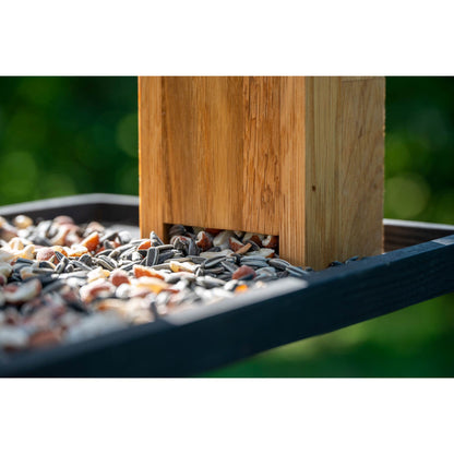 Robustes Vogelhaus "Futura I" mit praktischem Futtersilo, schützt vor Regen
