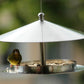 Wetterfestes Vogelhaus "Silberglanz" im modernen Design, ideal für Wildvögel.
