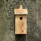 Art.13080e - Geflammter Nistkasten mit Befestigungsleiste, Nisthöhle für Wildvögel, Kiefer