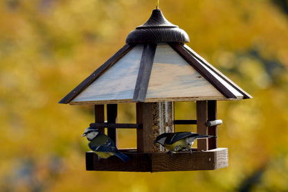 Art.21390 - Vogelfutterhaus Sechseck dunkelbraun im "Natural Camouflage" - Design - Luxus-Vogelhaus.de