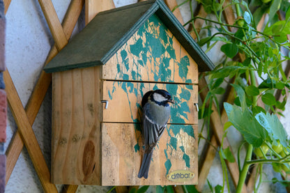 Art.22159e - Nistkasten Camouflage-Design "Birke" - Luxus-Vogelhaus.de